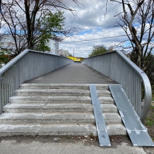 Залізобетонні надземні пішохідні переходи в Києві