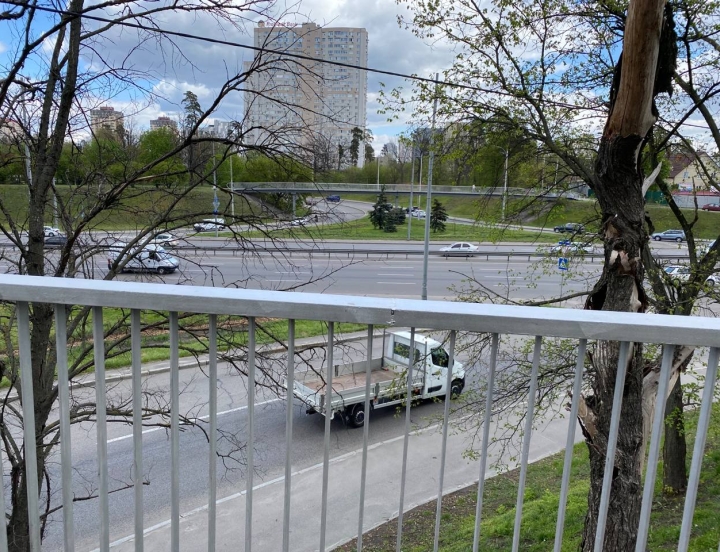 Залізобетонні надземні пішохідні переходи в Києві