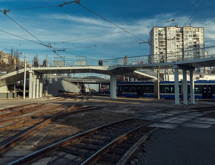 Залізобетонні надземні пішохідні переходи в Києві