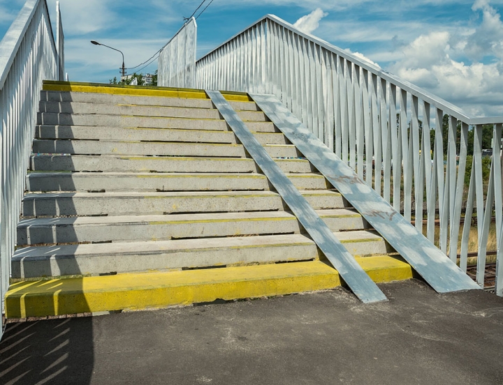 Залізобетонні надземні пішохідні переходи в Києві