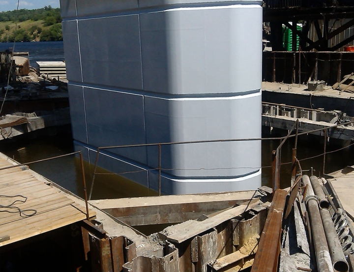 Підводна частина опор Запорізьського мосту